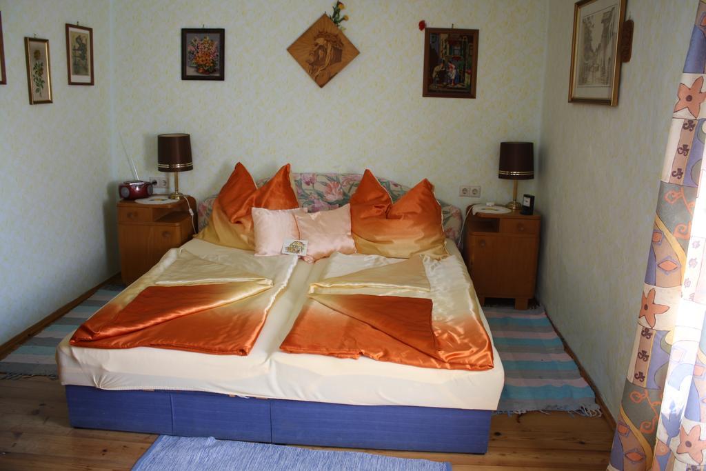 Weinbau-Gaestezimmer Martin Und Eva Maria Jamek Weißenkirchen in der Wachau Buitenkant foto