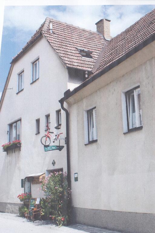 Weinbau-Gaestezimmer Martin Und Eva Maria Jamek Weißenkirchen in der Wachau Buitenkant foto